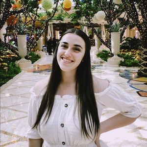 Meet your Posher, Lindsey